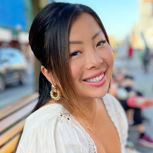 Meet your Posher, Jenny